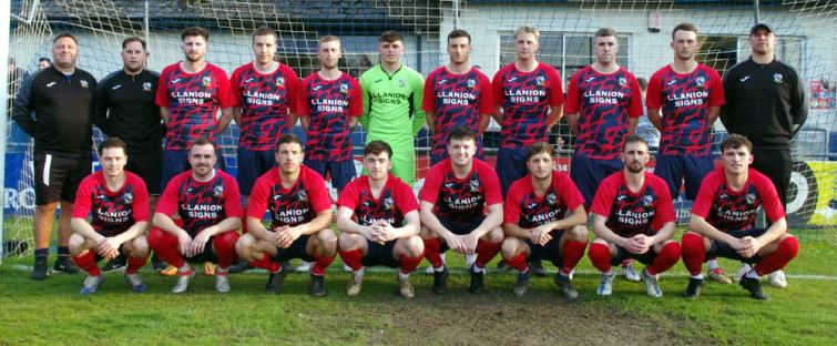 Monkton Swifts before kick off